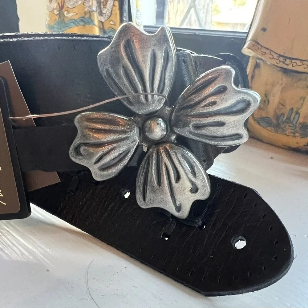 PATRICIA NASH | Black Leather Astrid Belt With Signature Floret Buckle